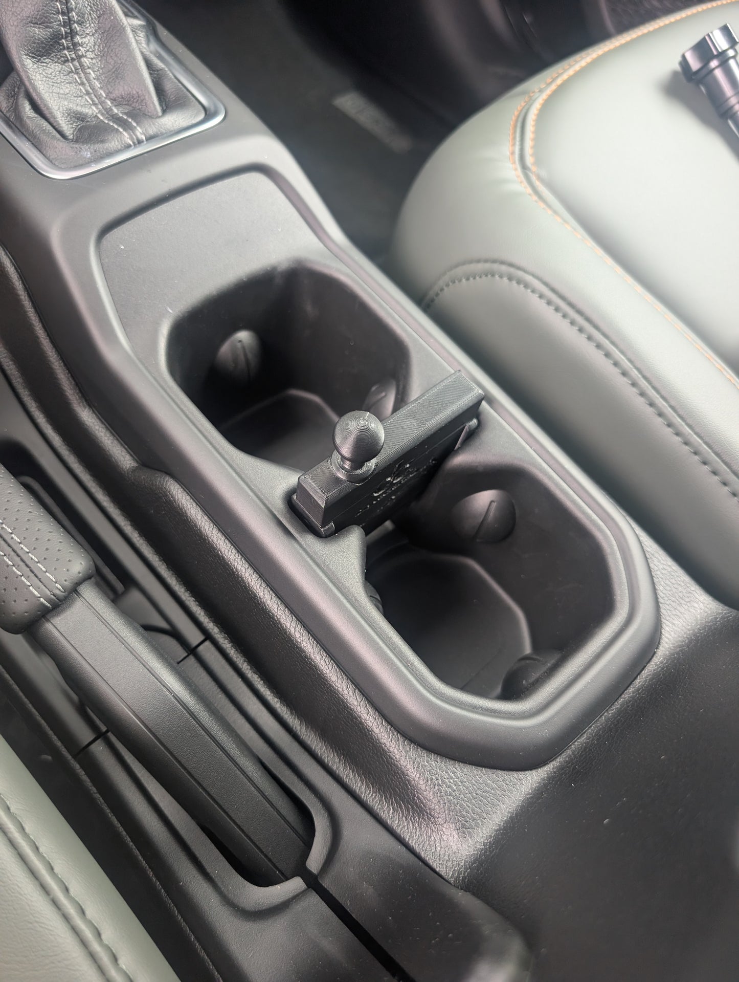 Jeep Wrangler / Gladiator Mount Adapter for Cupholder Slot