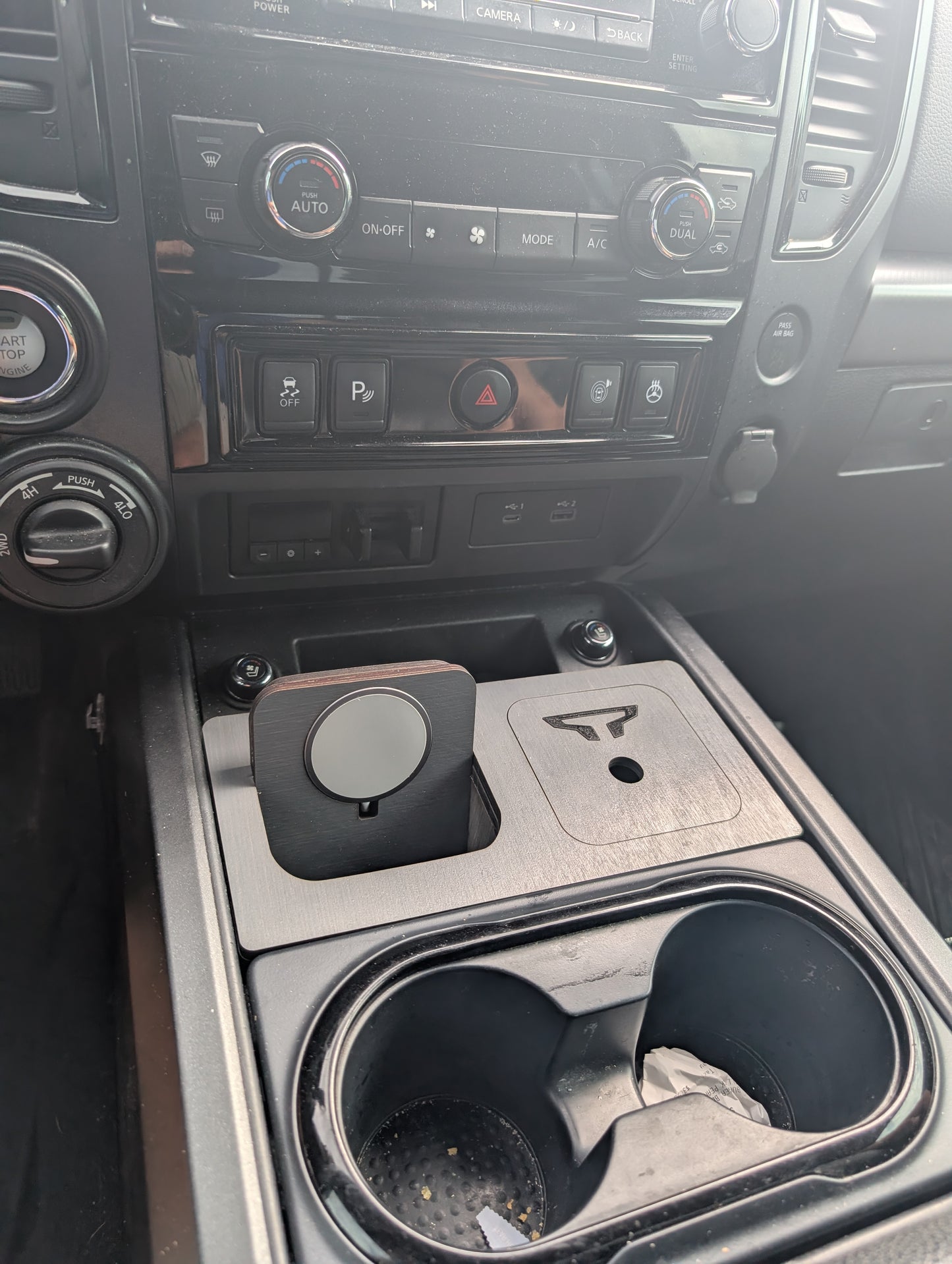Single Slotter - Charger and Cupholder